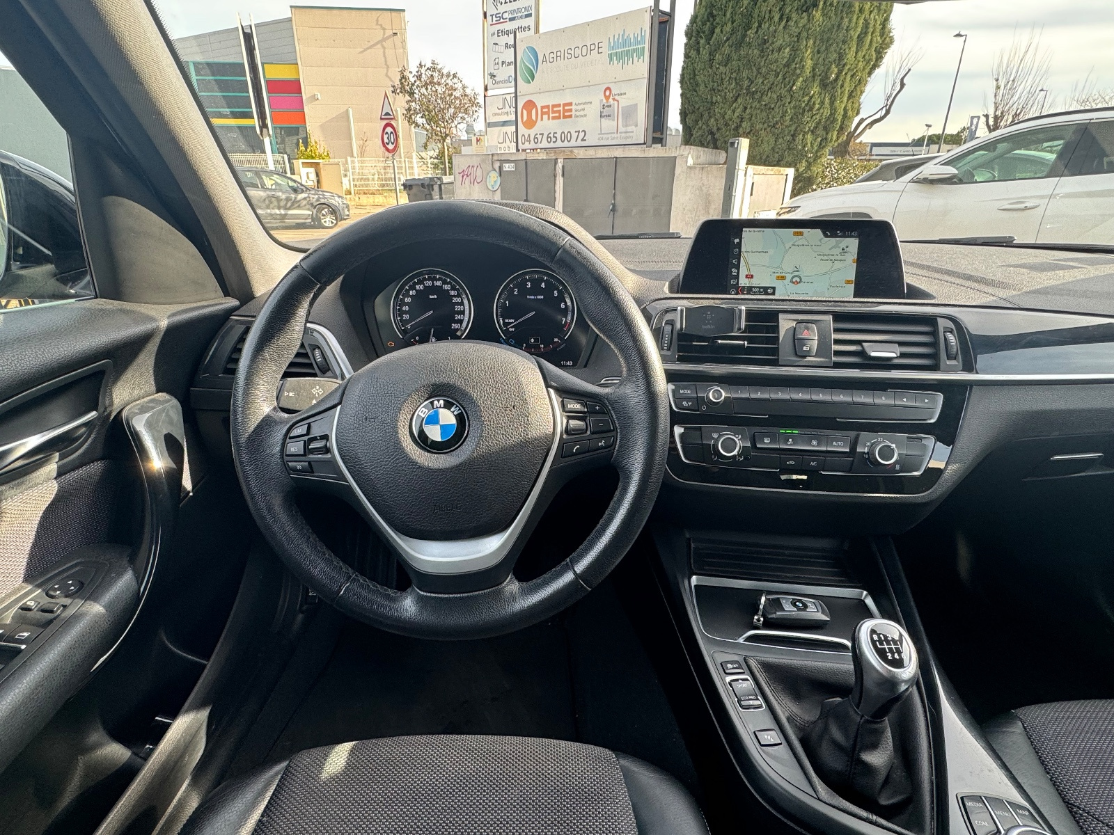 BMW SERIE 1 F20 LCI2 116i 109 ch Urban Chic TRANSAKAUTO MONTPELLIER