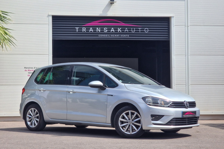 VOLKSWAGEN GOLF SPORTSVAN