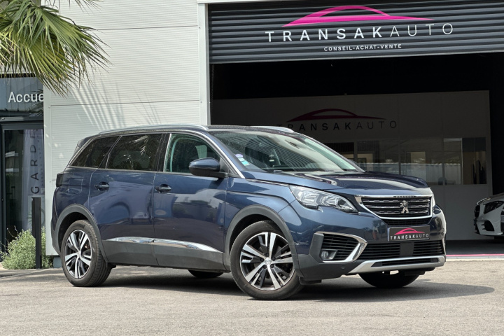 PEUGEOT 5008
