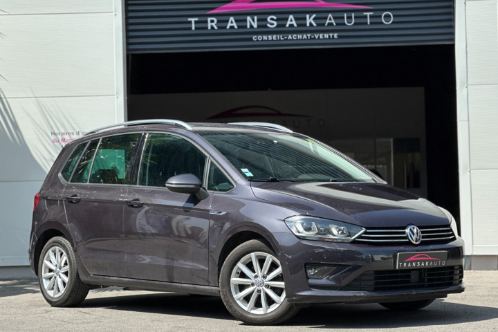 VOLKSWAGEN GOLF SPORTSVAN